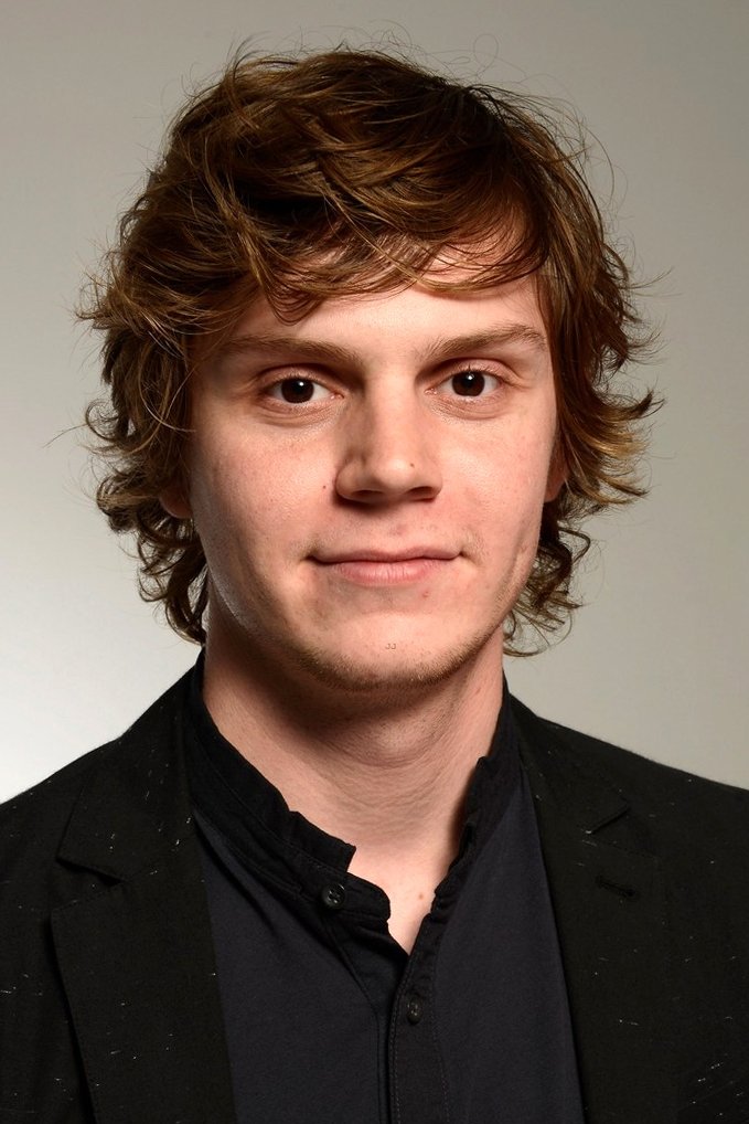 Evan Peters(埃文·彼得斯)