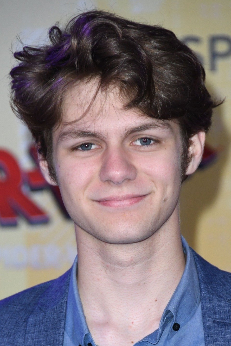 Ty Simpkins(泰·辛普金斯)