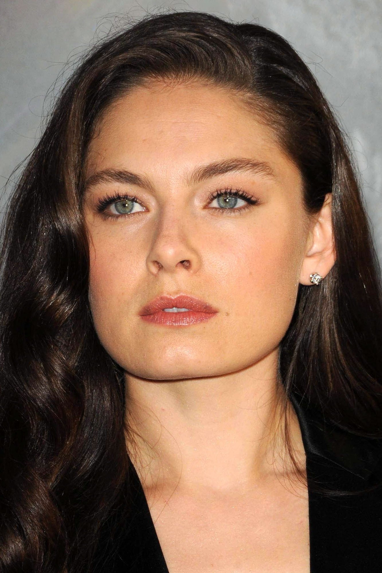 Alexa Davalos(艾莉克莎·黛沃洛斯)
