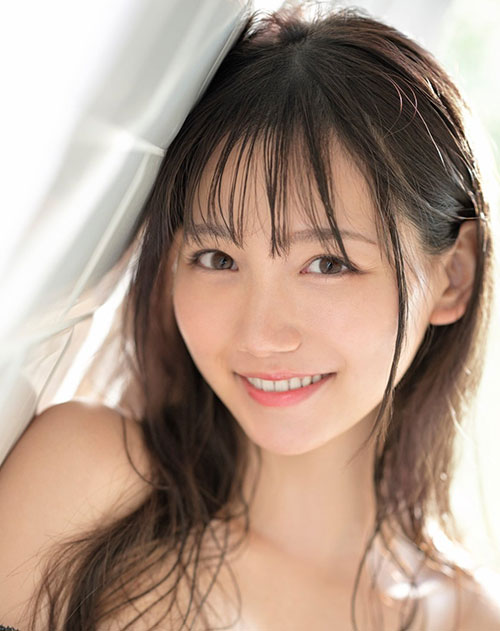 三田真鈴(Marin Mita)